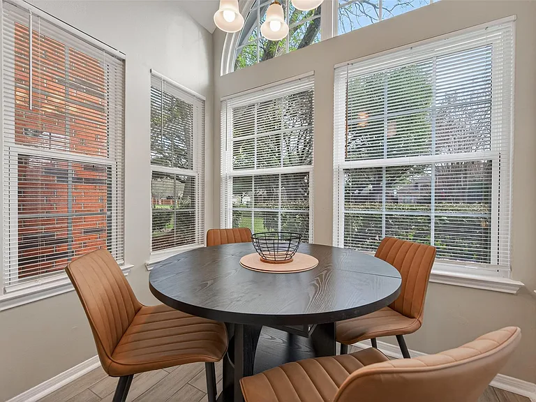 6635 Queensclub Dr — Photo 8