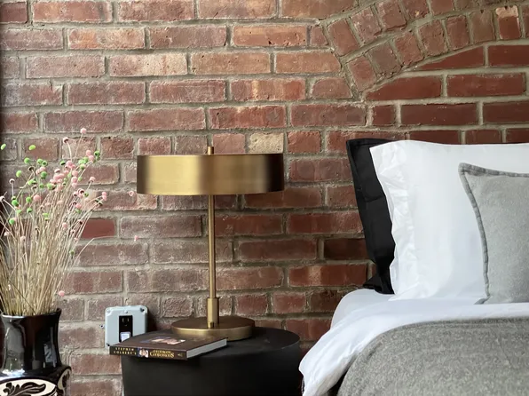 533 Leonard Street image 16 of 25