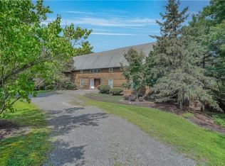 261 Greeves Rd, New Hampton, NY 10958