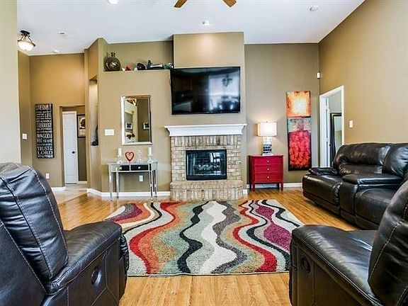 Living Room 3