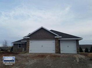 439 Kristy Lee Ct, Green Bay, WI 54311