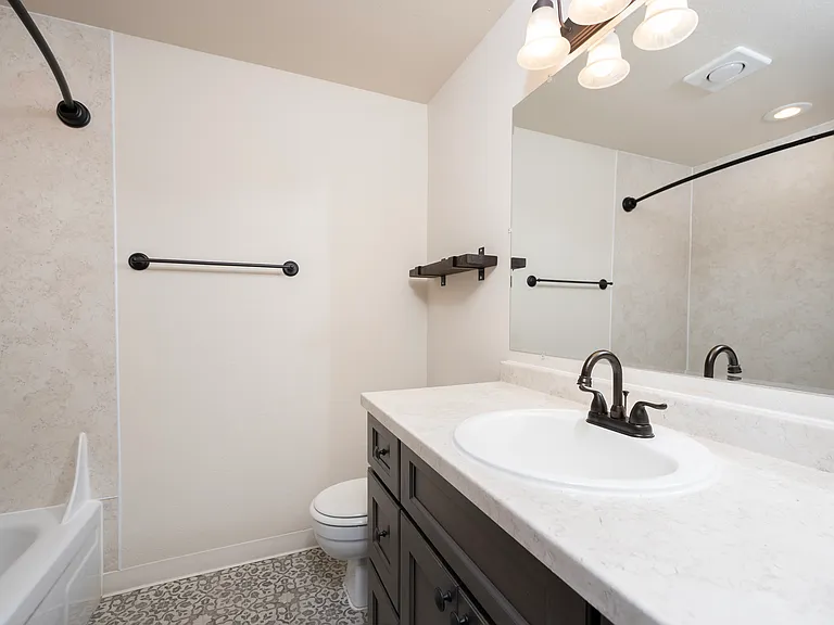 1 Bedroom 700 Sq Ft 1 Bedroom 700 Sq Ft