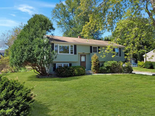 9 Rena Avenue, Salem, NH 03079