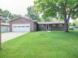 205 Ashmore Dr, Urbana, IL