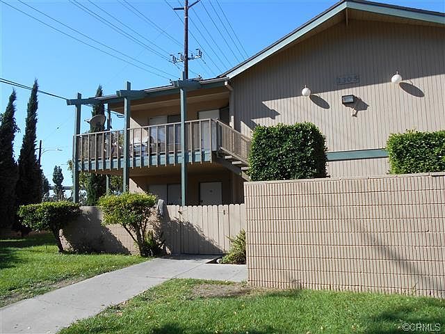1st image of 1305 N Fashion Ln