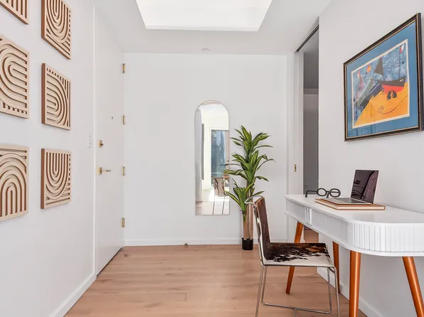 330 Grand Street image 8 of 16