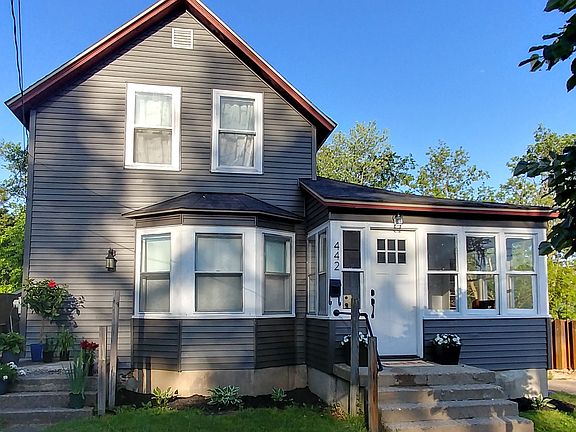 5th image of 442 Charles Ave SE