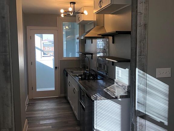 2nd image of 112 E 9th Ave #D
