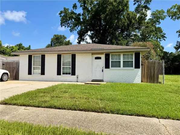 2612 Taffy Dr, Marrero, LA 70072