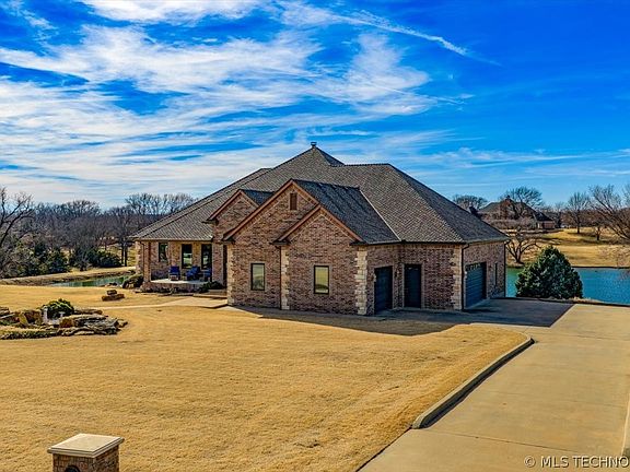 4th image of 2621 Rabbit Ridge Rd