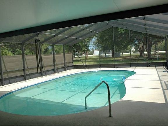 Screened pool