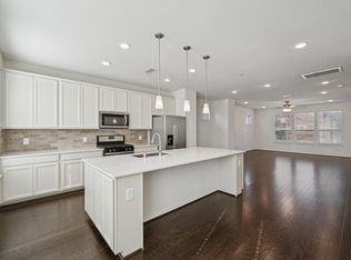 8604 Hollyoaks Creek Ln, Houston, TX 77063