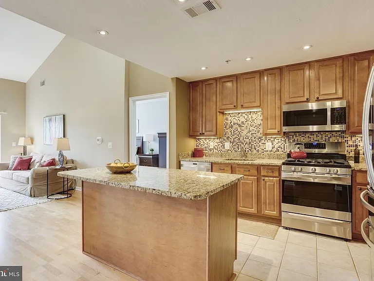 9486 Virginia Center Blvd #403 — Photo 8