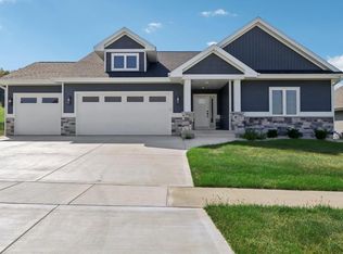 1404 Schoepp Ln, Cross Plains, WI 53528