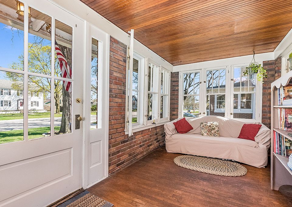 212 Anderson Blvd, Geneva, IL 60134 Zillow