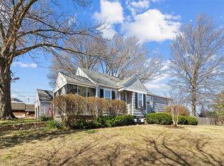 6032 W 50th St, Mission, KS 66202
