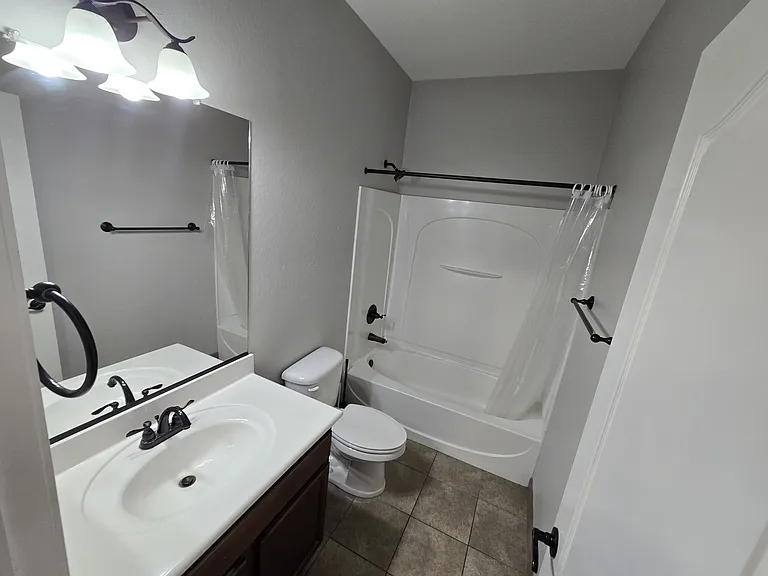 950 S Wallrade Ln — Photo 9