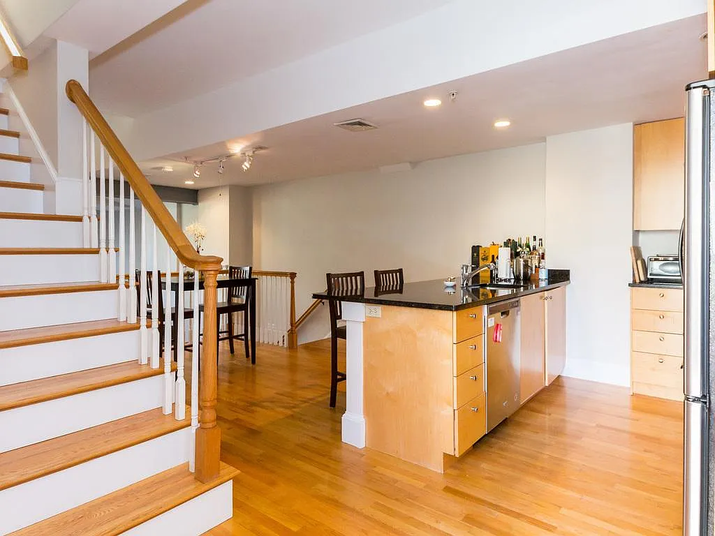 2 bed, 1220 sqft, $5,000 — Photo 4