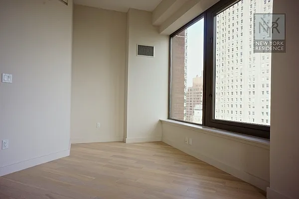 Rented by New York Residence | media 33