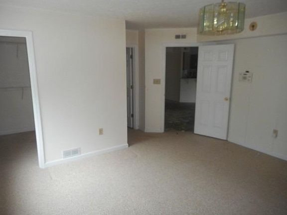 5th image of 203 Ashley Village Dr