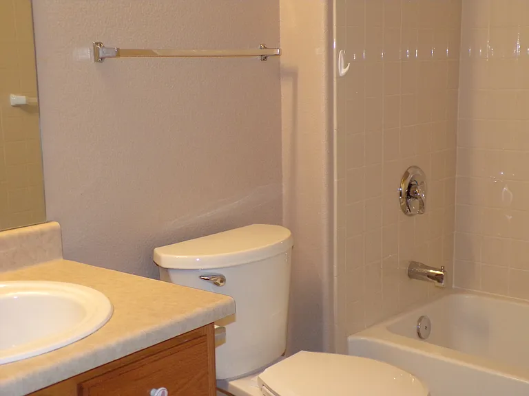 3815 Riviera Grv #101 — Photo 12