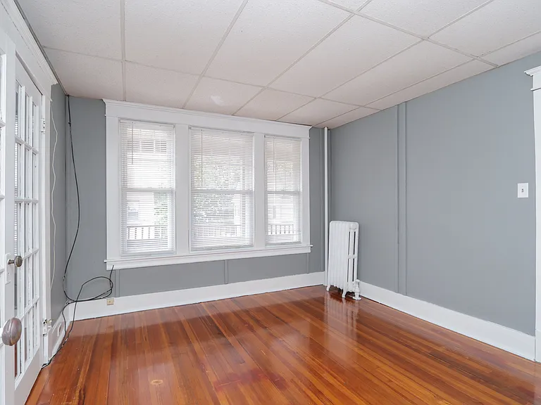 8 Ivy Ave #2 — Photo 9