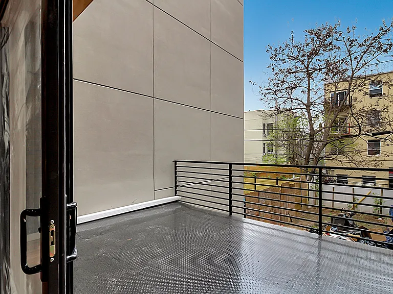 707 Lafayette Ave #2 — Photo 13
