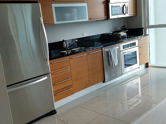 3rd image of 244 Biscayne Blvd APT 3905