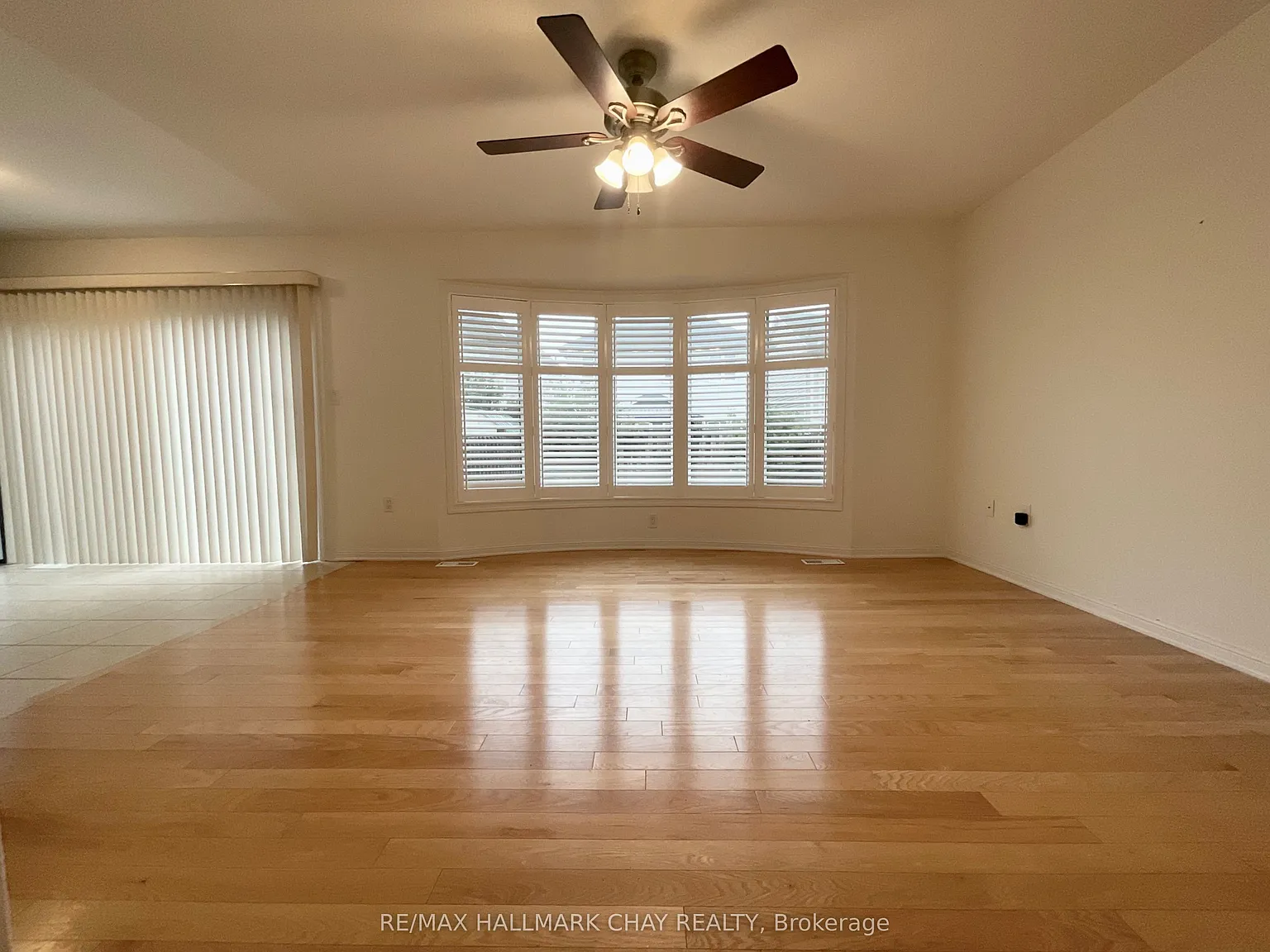 3 bed, $3,000 — Photo 4