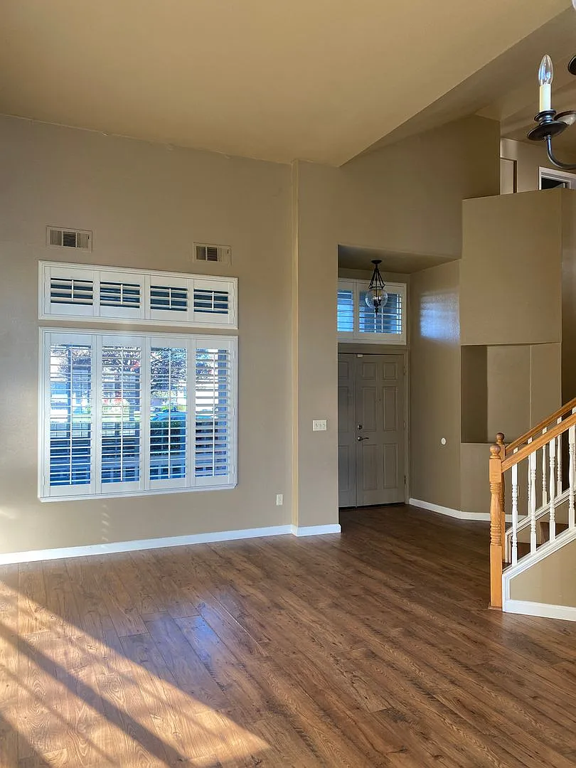 Building Photo - 4200 Wild Ivy Ln