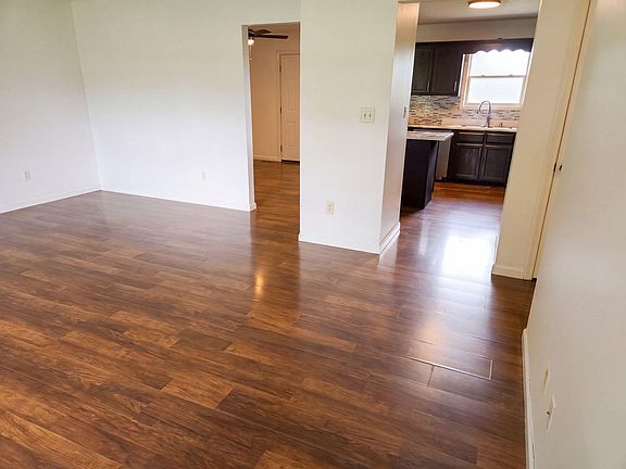 3rd image of 1317 Twin Brook Dr