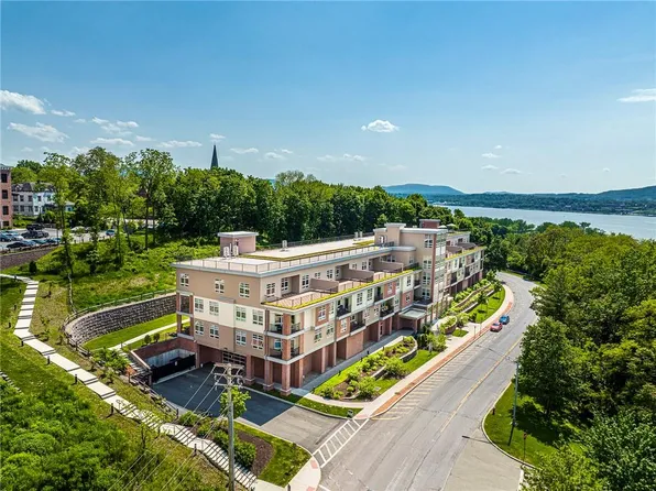 30 Beekman Street #112, Beacon, NY 12508