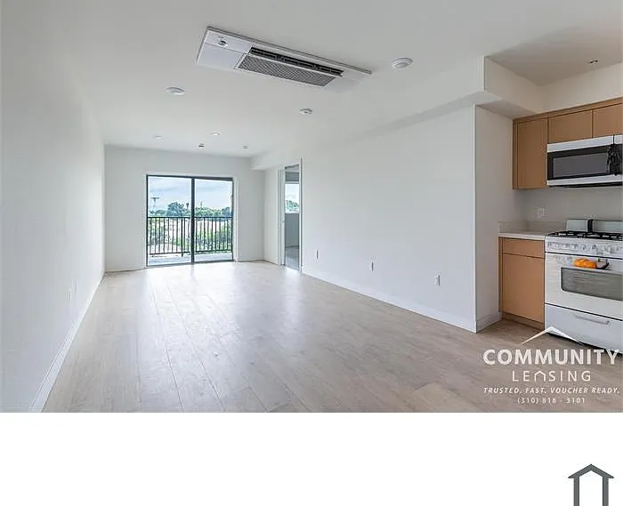 7452 Avalon Blvd #413 — Photo 1
