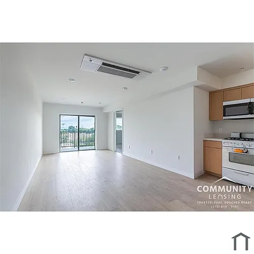 7452 Avalon Blvd #413 Photo 1