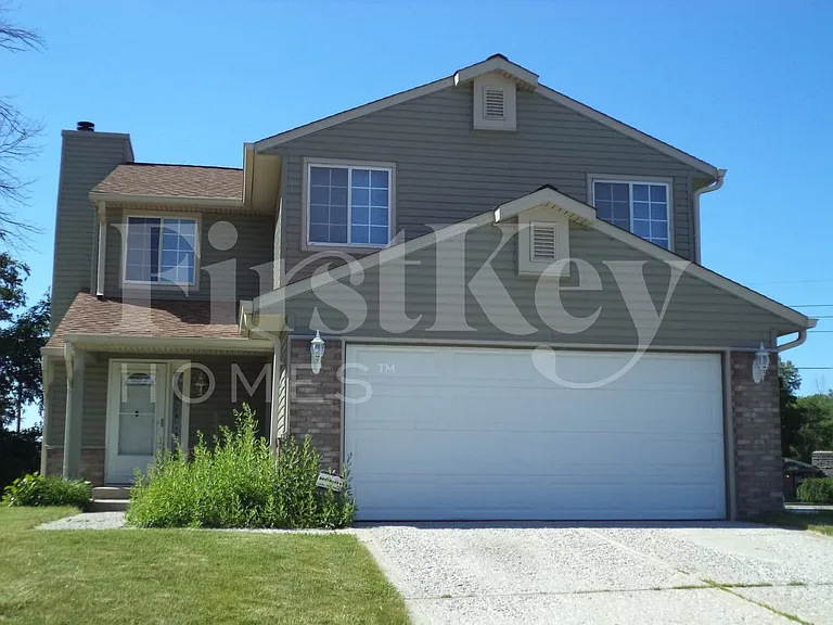 10022 Arapahoe Dr — Photo 1