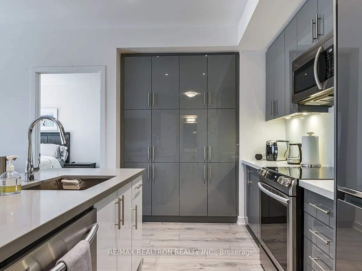 2 bed, $2,300 — Photo 4