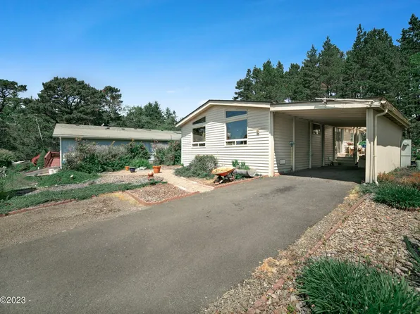 5405 NW Pacific Coast Hwy Unit 50, Waldport, OR 97394
