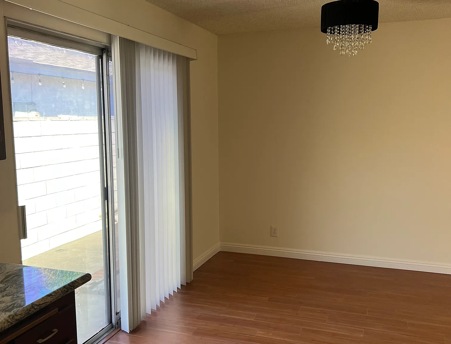2 bed, 1050 sqft, $2,800 — Photo 2