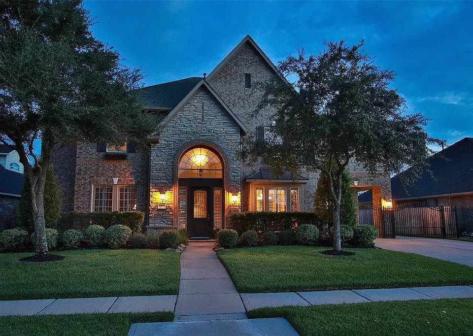 1st image of 17507 Shoal Lake Ln
