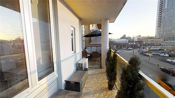 Sold by Remax Edge | media 12