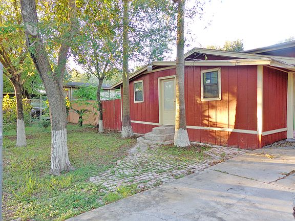 2nd image of 1210 Nueces St