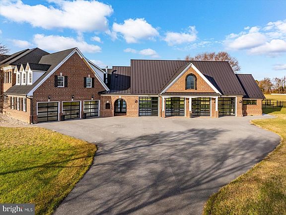 4th image of 4218 Harmony Rd