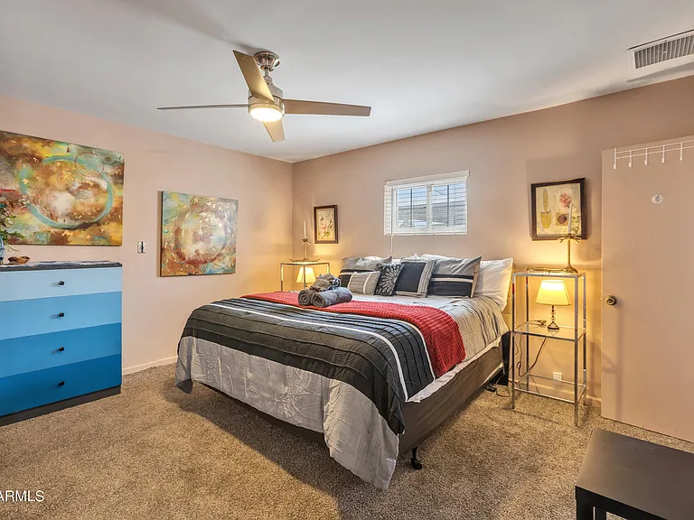 842 W Fairmount Ave — Photo 27