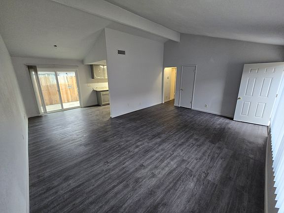 5th image of 9207 N Dalewood St