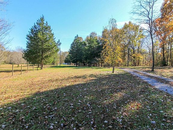 4th image of 1410 Milltown Rd