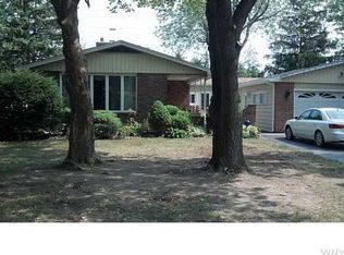 5427 Elm Dr, Lewiston, NY 14092