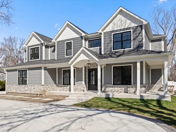 1418 W Maude Ave, Arlington Heights, IL 60004