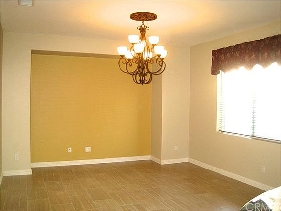 4th image of 32594 Wildflower Dr