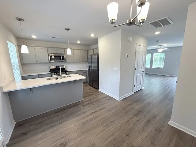 807 Coburg Ln — Photo 17