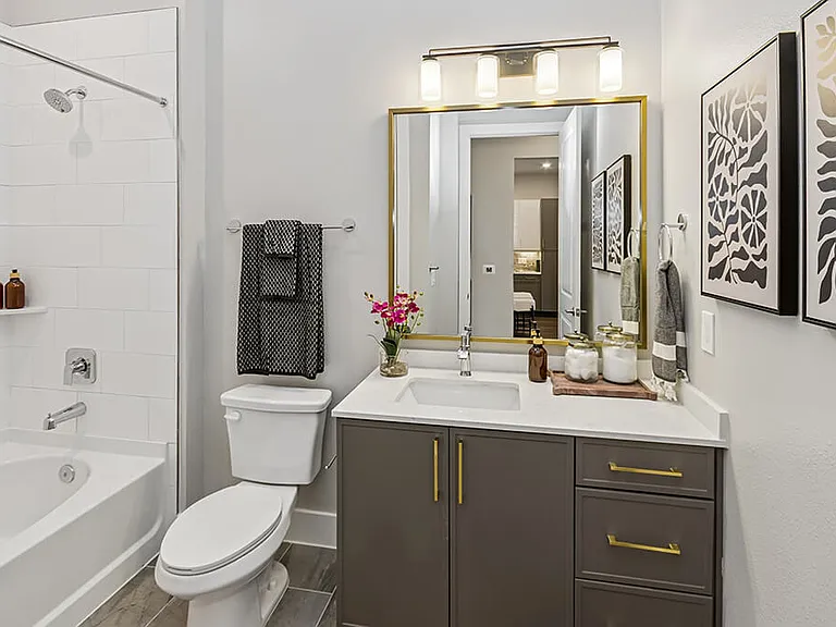 The Waylon Apartments & Townhomes — Photo 7